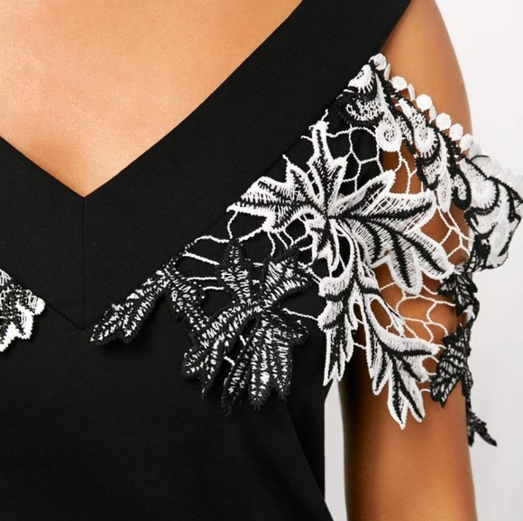 One Left! Lacey V-neck Cold Shoulder Top - Picture 3 of 4